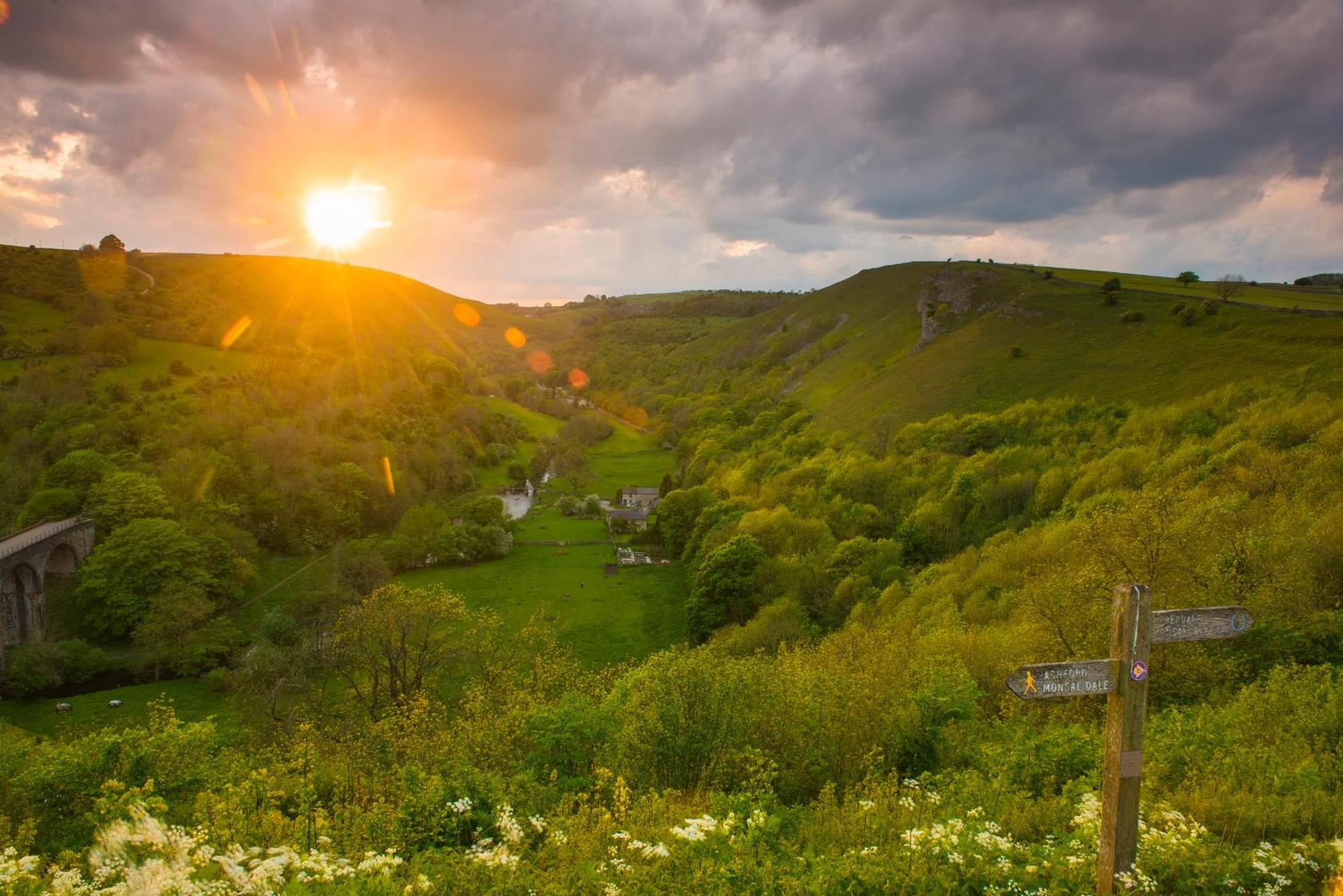 Brackendale Cottage Upperdale Peak District Cressbrook Екстер'єр фото